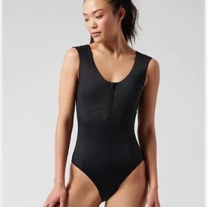 Athleta Deep Sea One Piece Women’s Medium Swimsuit Black Rash Guard Beach